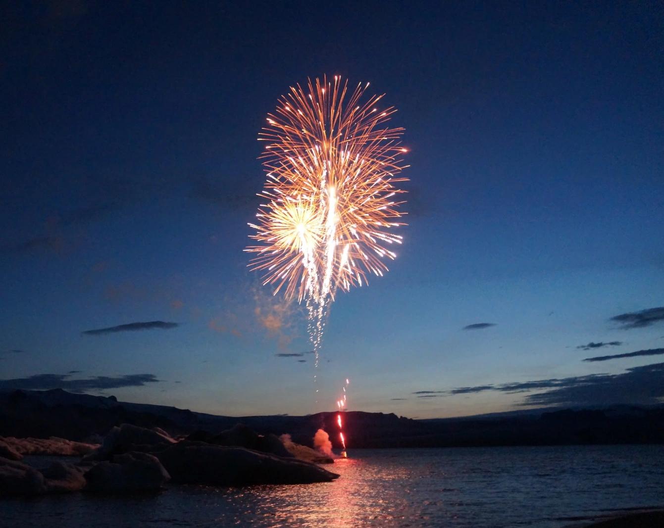 Voir le feu d'artifice depuis la mer